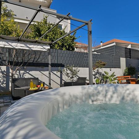 Luxury Apartment With Garden Jacuzzi And Wellness 트로기르 외부 사진