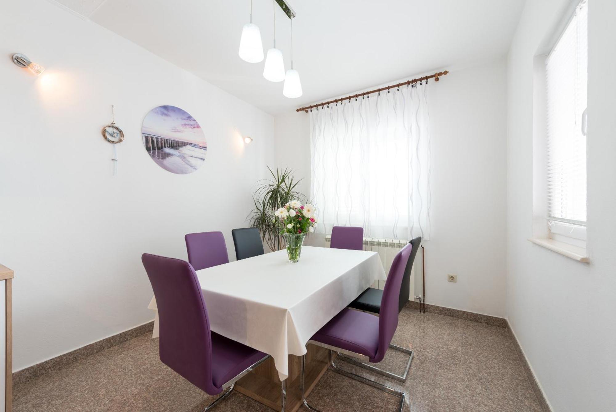 Luxury Apartment With Garden Jacuzzi And Wellness 트로기르 외부 사진