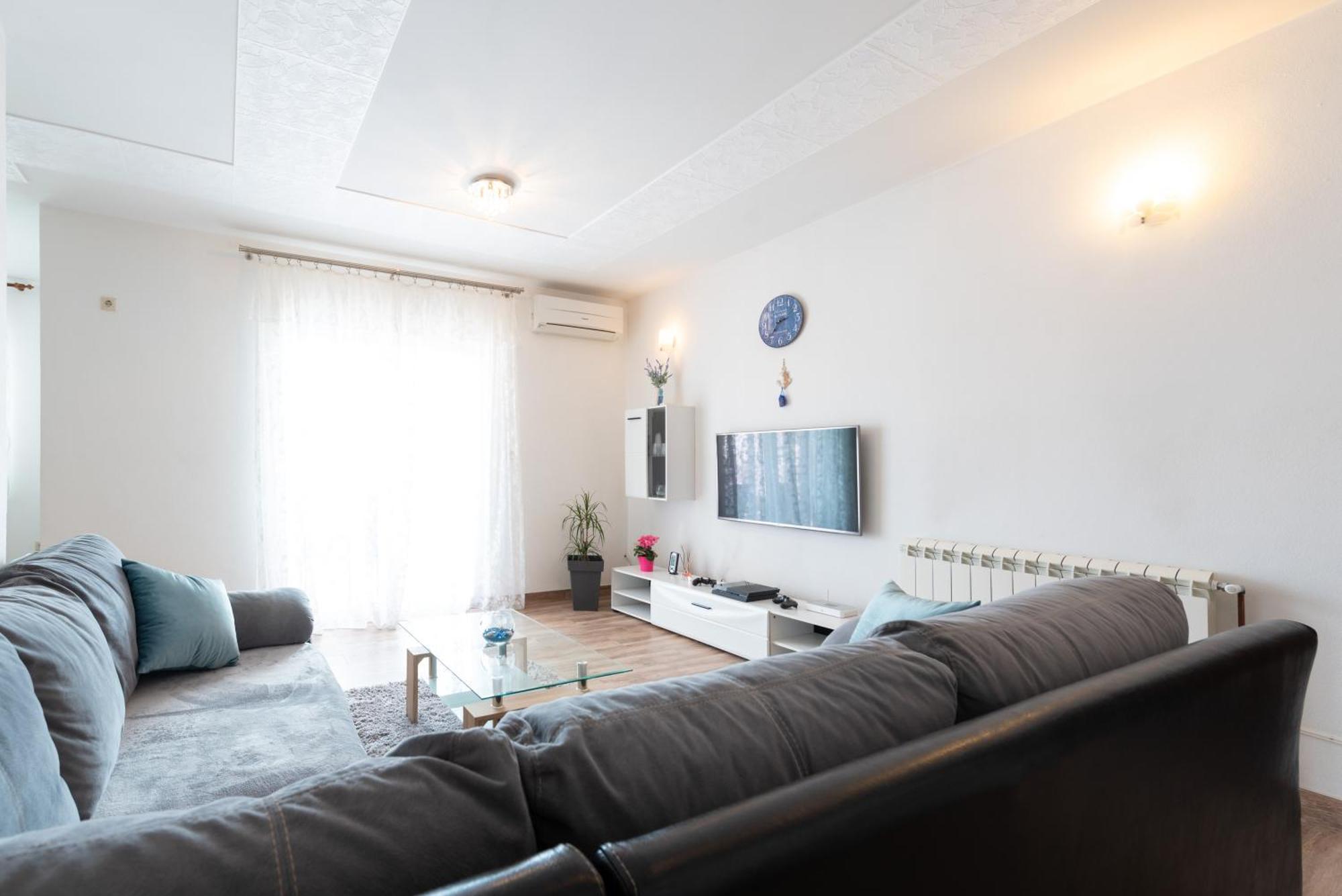 Luxury Apartment With Garden Jacuzzi And Wellness 트로기르 외부 사진
