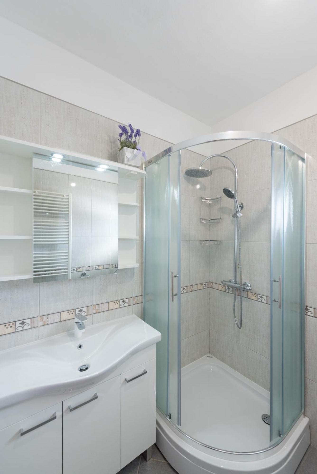 Luxury Apartment With Garden Jacuzzi And Wellness 트로기르 외부 사진