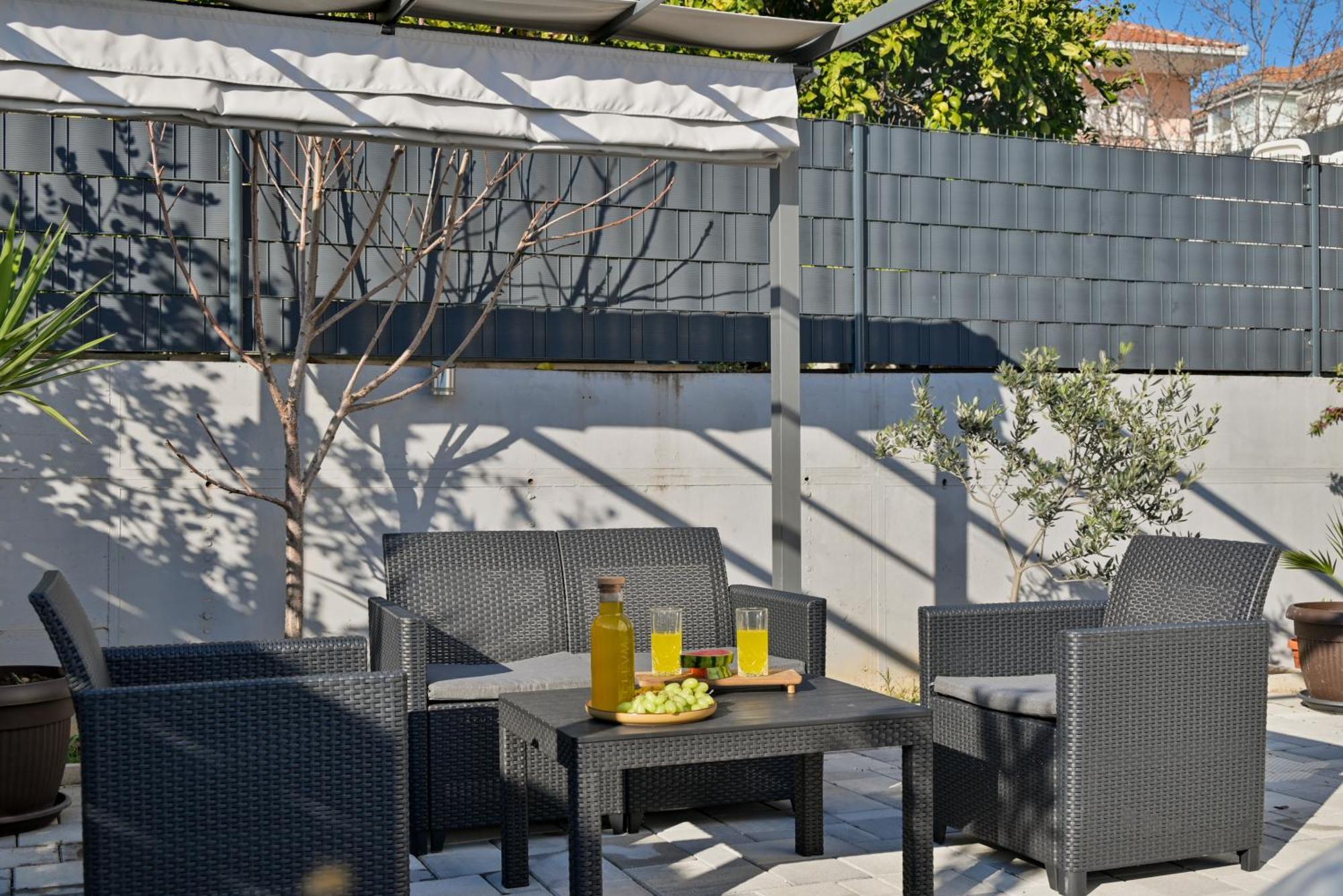 Luxury Apartment With Garden Jacuzzi And Wellness 트로기르 외부 사진
